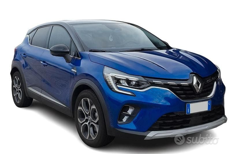 Usata Renault Captur 100 CV (73 kW) 2023 Blu SUV