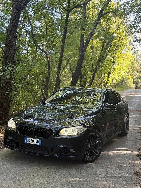 Blu Usata 2011 BMW 530 Tre volumi | 13.800 € - Immagine 1/4