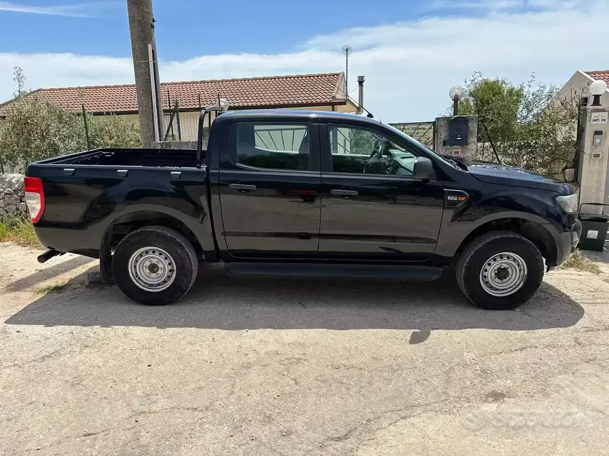 Usata Ford Ranger 160 CV (117 kW) 2018 Nero Pick-up