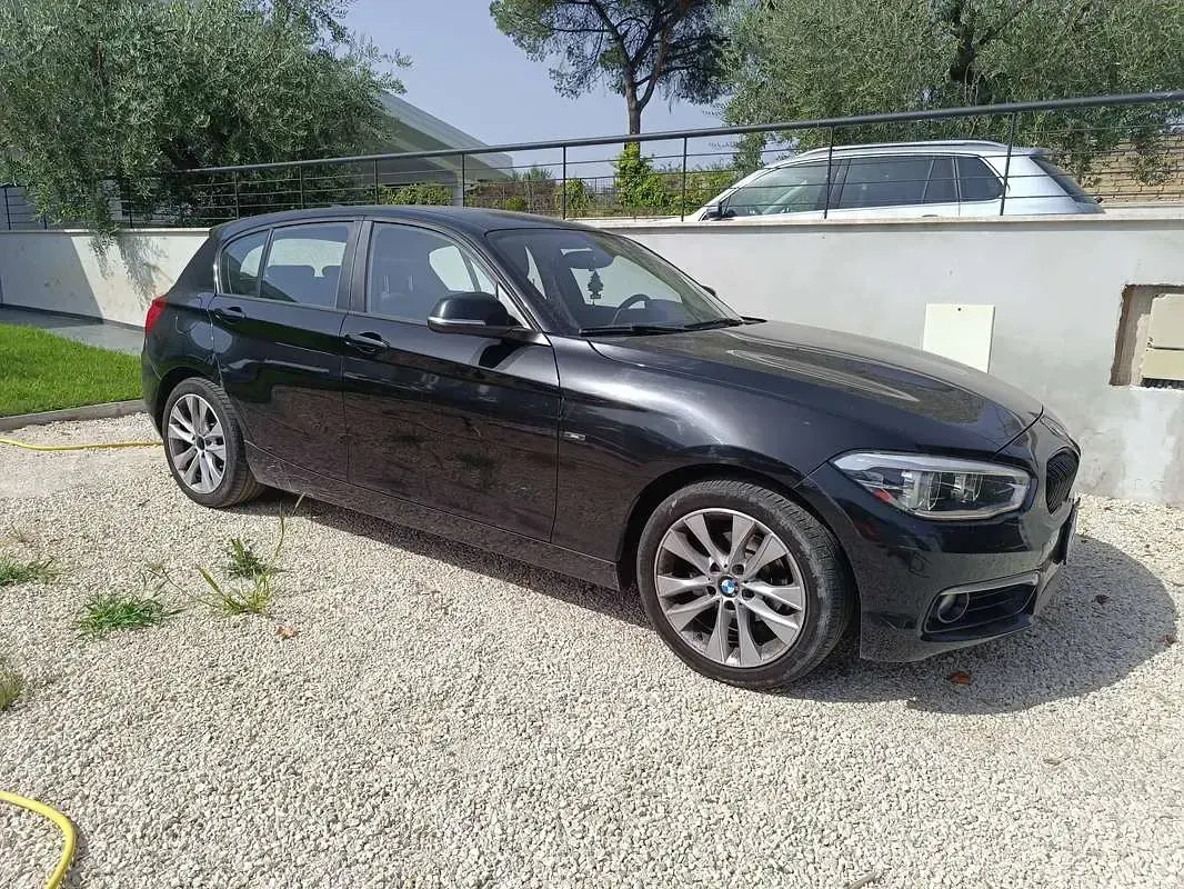 Usata BMW 118 150 CV (110 kW) 2015 Nero Utilitaria