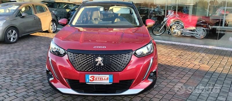 Usata Peugeot 2008 GT 131 CV (96 kW) 2021 Rosso SUV