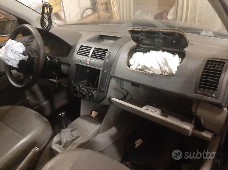 Occasion VW Polo 64 ch (47 kW) 2003 Vert Berline