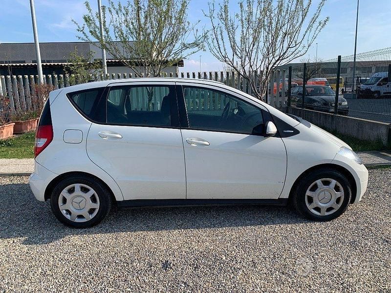 Occasion Mercedes A160 Edition 95 ch (69 kW) 2011 Blanc Berline