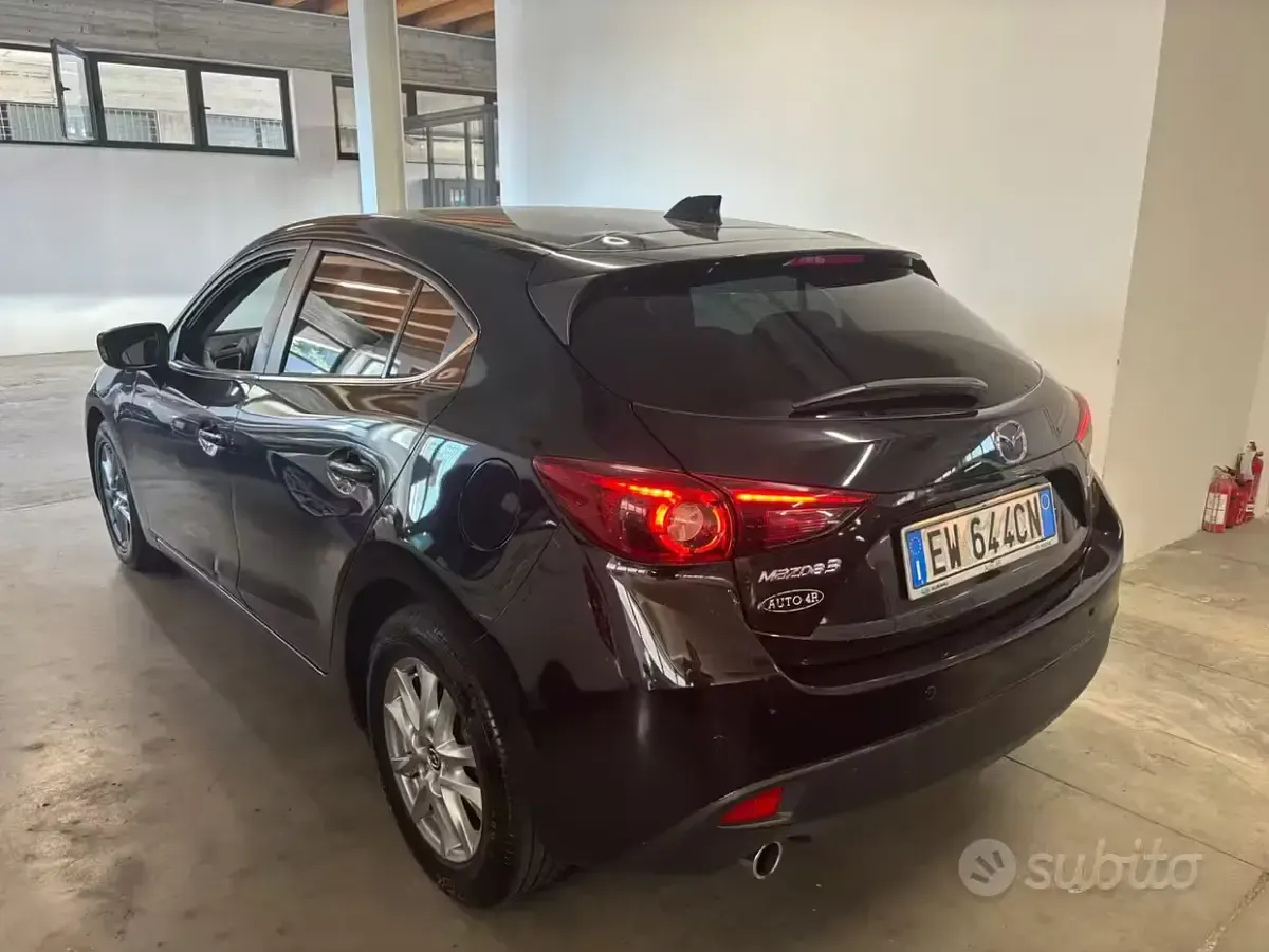 Usata Mazda 3 Exceed 150 CV (110 kW) 2014 Nero Berlina