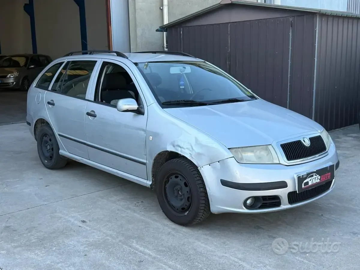Usata Skoda Fabia Comfort 75 CV (55 kW) 2004 Grigio Station wagon