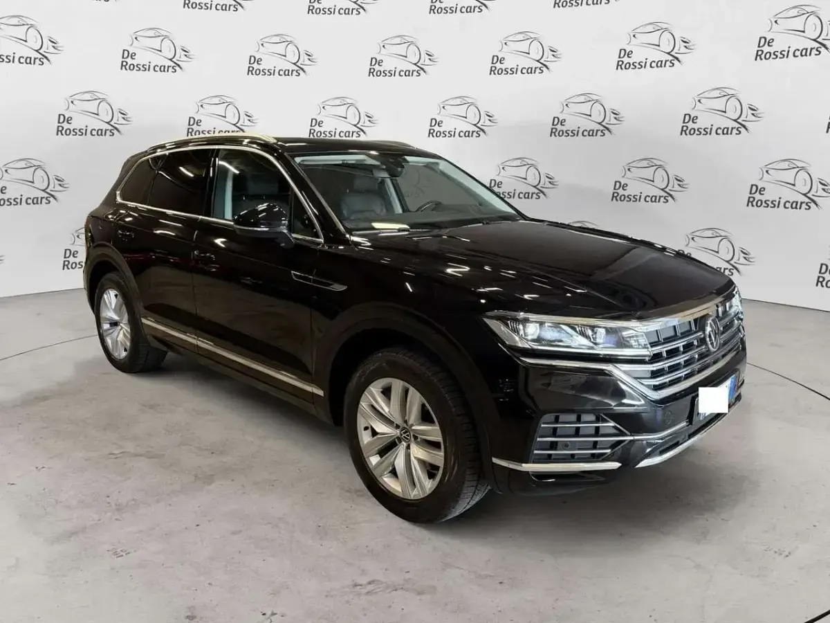 Usata VW Touareg Elegance 286 CV (210 kW) 2021 Nero SUV