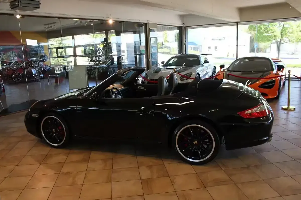 Usata Porsche 997 354 CV (260 kW) 2007 Nero Cabrio