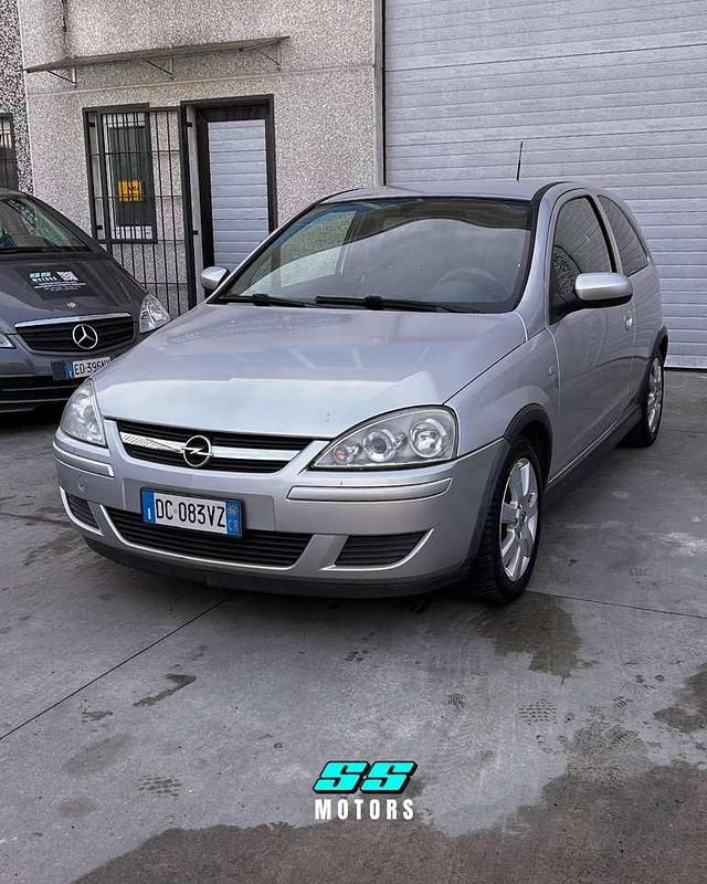 Usata Opel Corsa Sport 69 CV (50 kW) 2006 Other Utilitaria