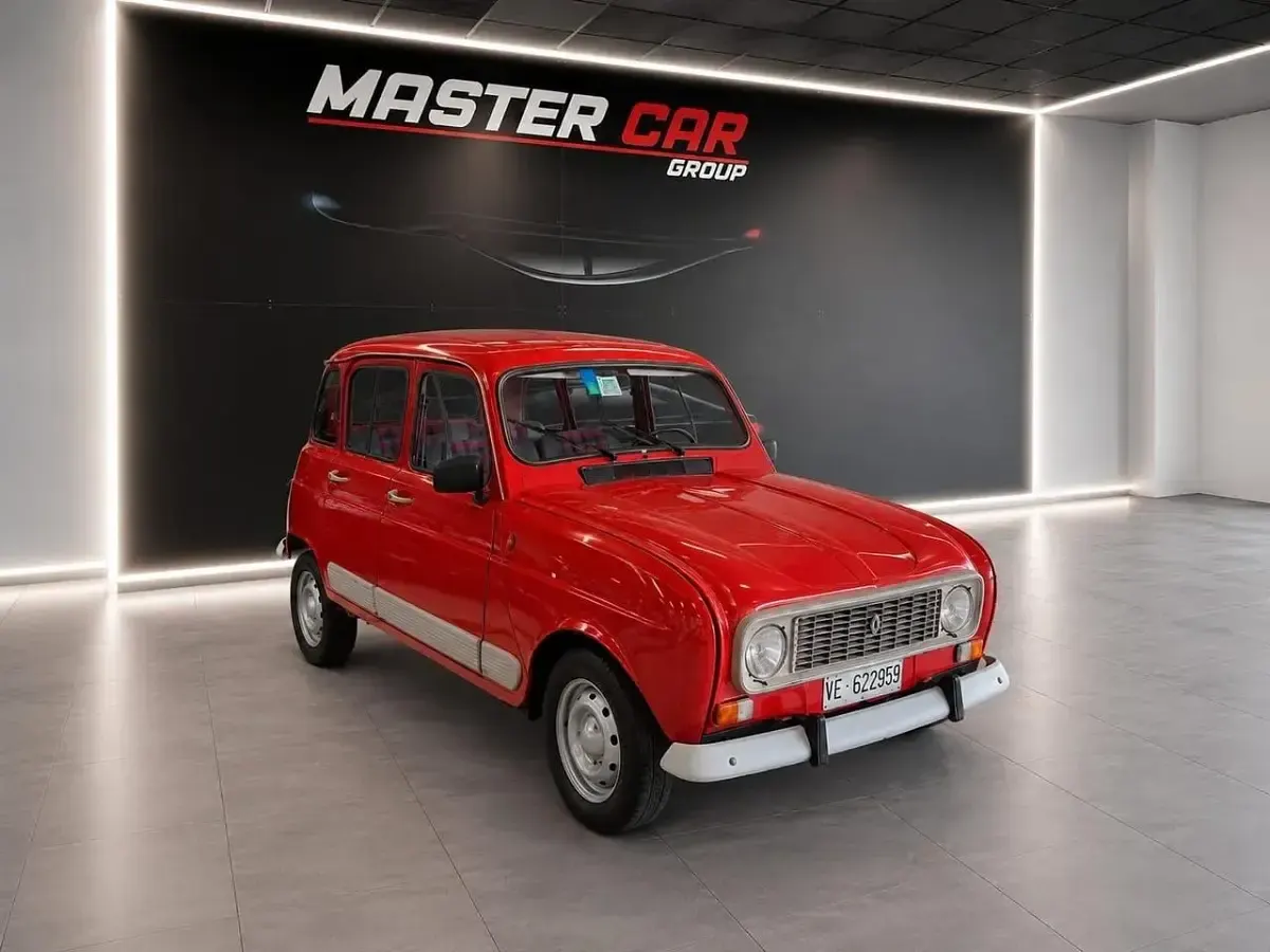 Usata Renault R4 28 CV (20 kW) 1985 Rosso