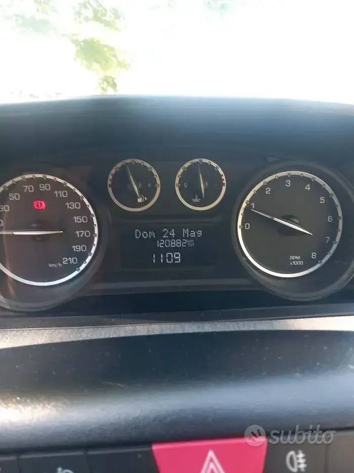 Usata Lancia Ypsilon 69 CV (50 kW) 2012 Bianco Utilitaria
