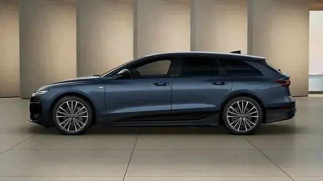 Usata Audi A6 e-tron S-Line 138 kW (188 CV) 2025 Blu plasma metallizzato Station wagon