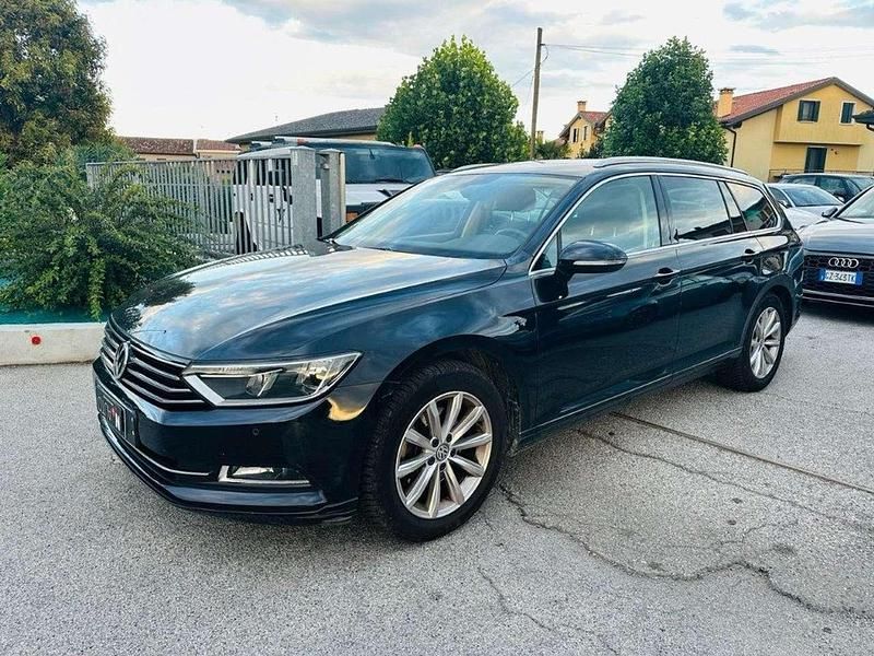 Nero Usata 2018 VW Passat Business Station wagon | 12.000 € (Ottimo prezzo) - Immagine 1/4