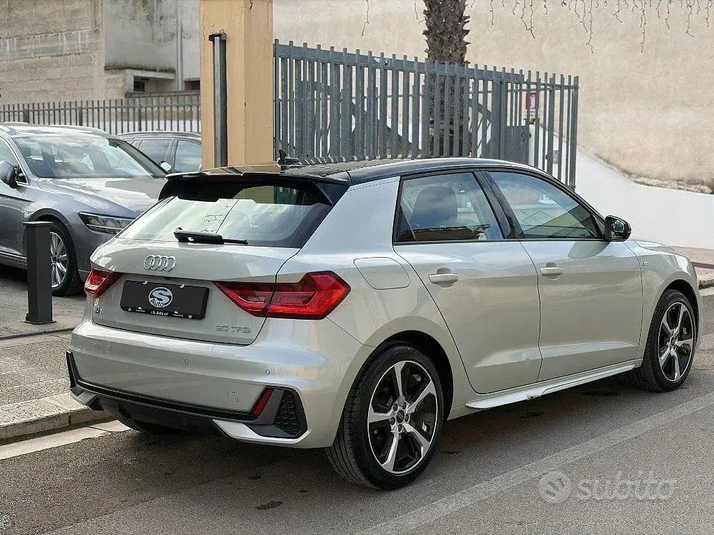 Usata Audi A1 S-Line 110 CV (80 kW) 2023 Grigio SUV