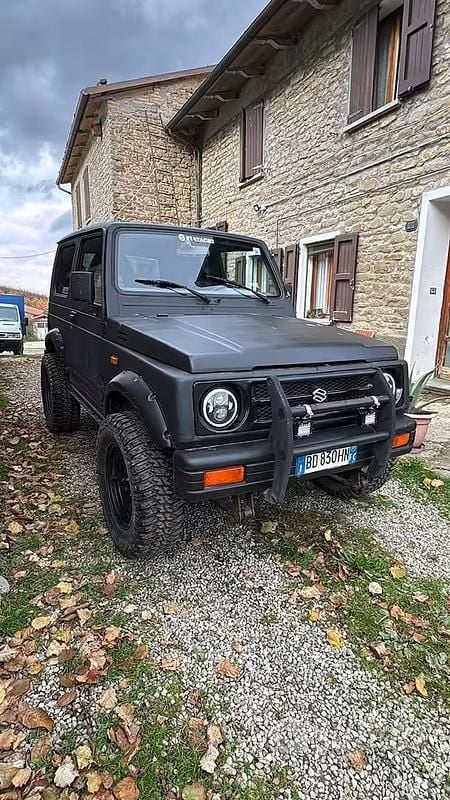 Usata Suzuki Samurai 63 CV (46 kW) 1999 Nero SUV