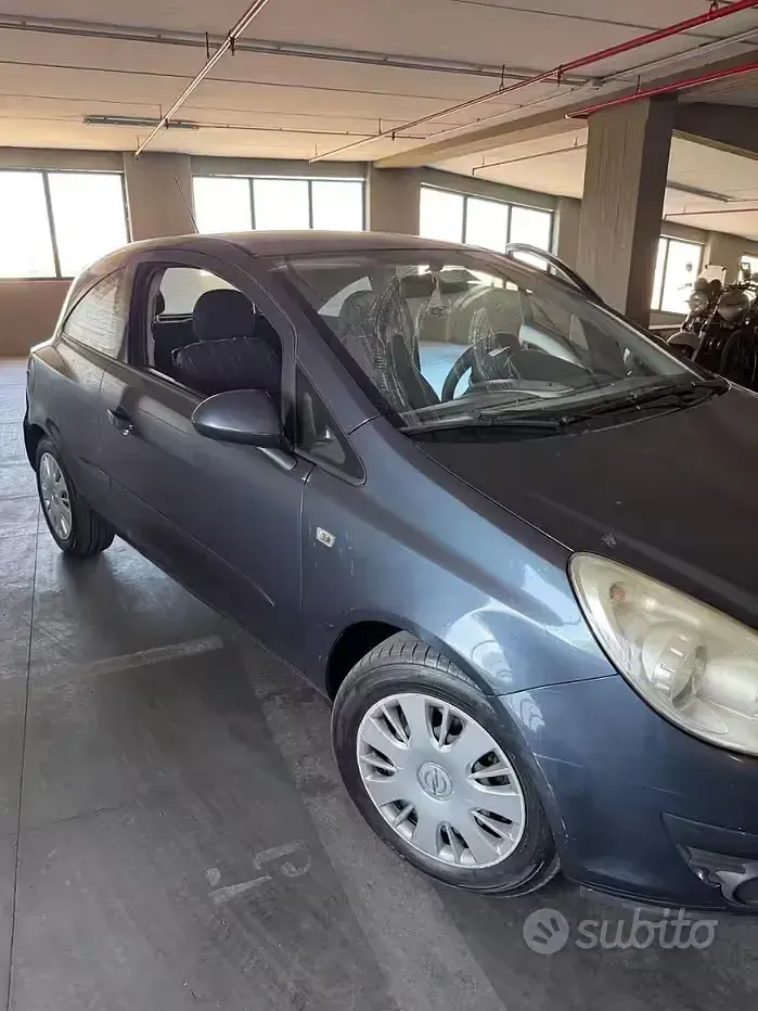 Usata Opel Corsa Enjoy 69 CV (50 kW) 2007 Bluazzurro Utilitaria