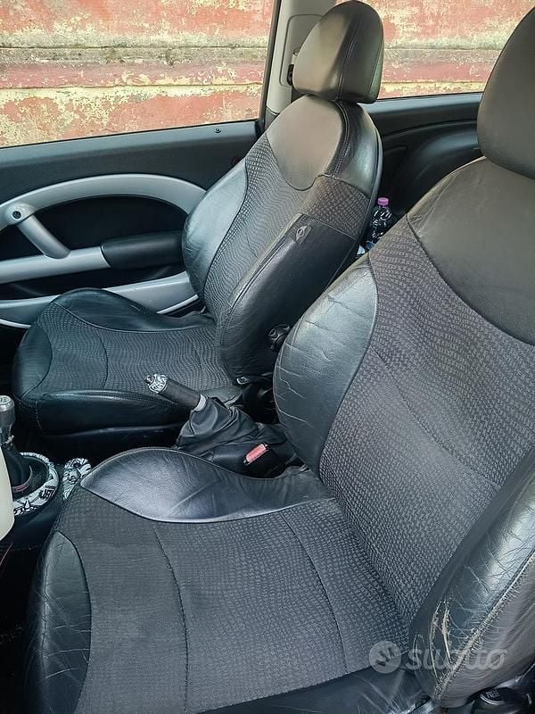 Begagnad Mini Cooper 2004 Halvkombi