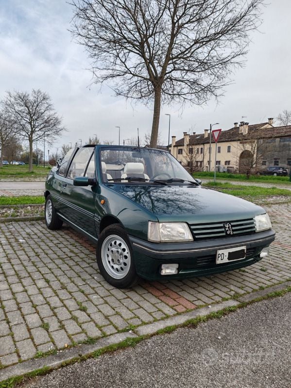 Usata Peugeot 205 Roland Garros 75 CV (55 kW) 1992 Verde Cabrio