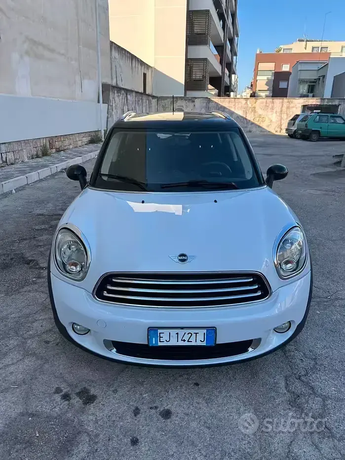 Usata Mini Countryman 111 CV (81 kW) 2011 Bianco SUV