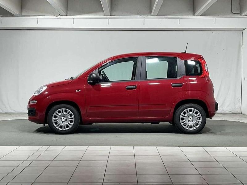 Ny Fiat Panda Icon 70 HK (51 kW) 2025 Röd Sedan