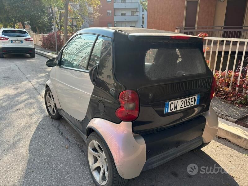 Usata 2003 Smart ForTwo Cabrio Cabrio | 2000 € - Immagine 1/4