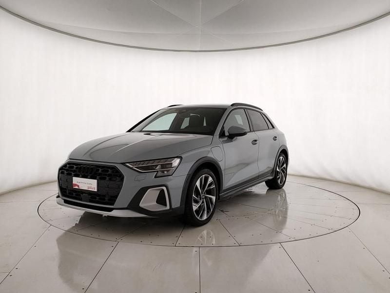 Usata Audi A3 e-tron 150 CV (110 kW) 2025 Grigio Utilitaria