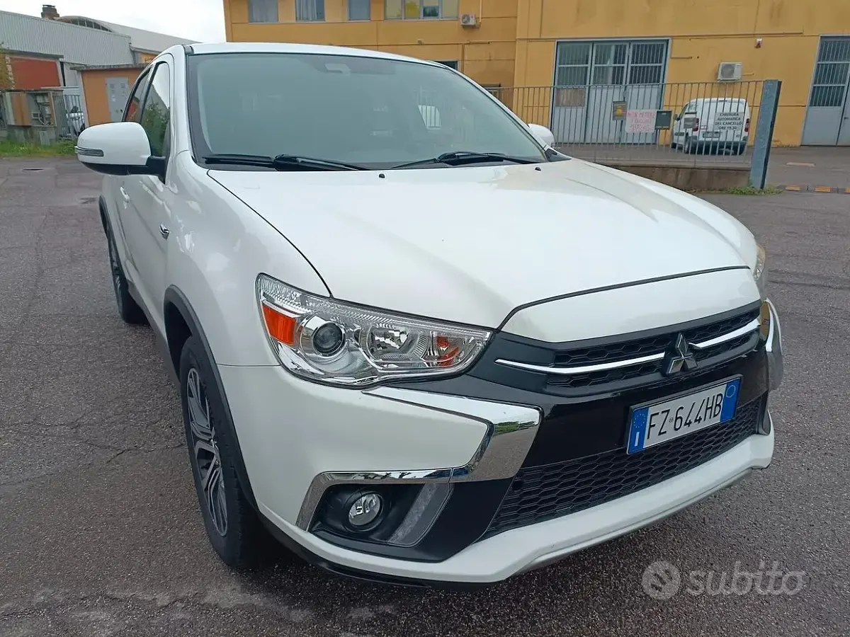Usata Mitsubishi ASX 117 CV (86 kW) 2020 Bianco SUV