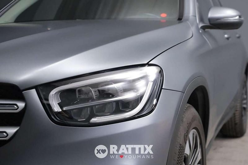 Usata Mercedes GLC300e Business 320 CV (235 kW) 2021 Grigio SUV