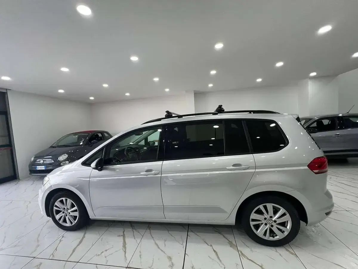 Usata VW Touran Business 116 CV (85 kW) 2020 Grigio Monovolume