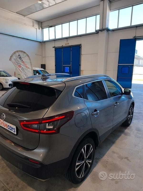 Usata Nissan Qashqai N-Connecta 115 CV (84 kW) 2020 Grigio SUV