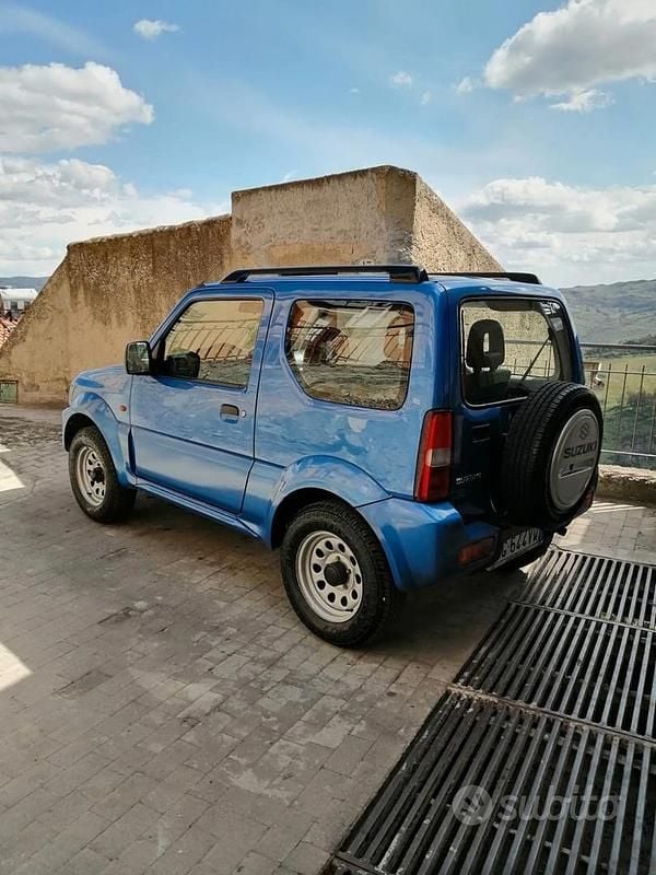 Blu Usata 2003 Suzuki Jimny SUV | 11.000 € (Buon prezzo) - Immagine 1/4