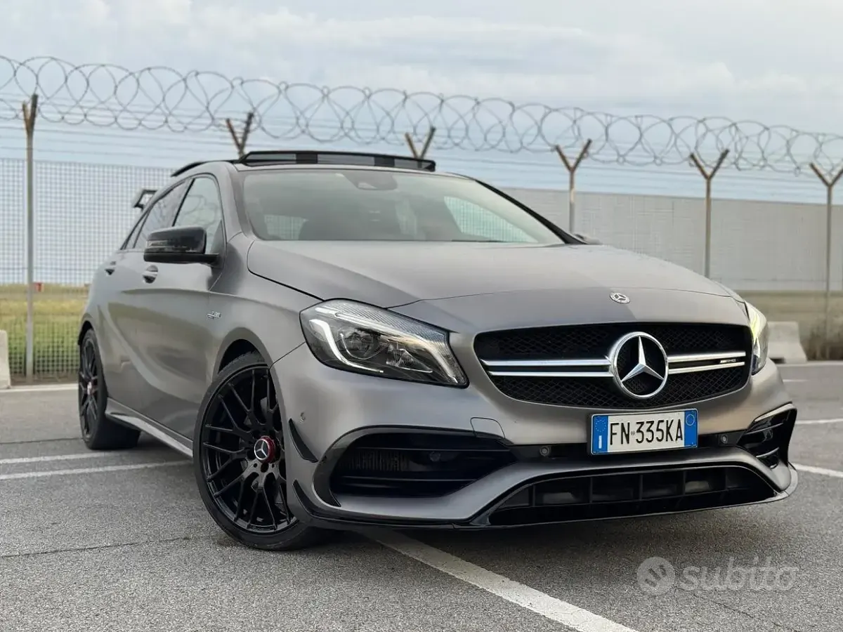 Usata Mercedes A45 AMG AMG 381 CV (280 kW) 2018 Grigio Utilitaria