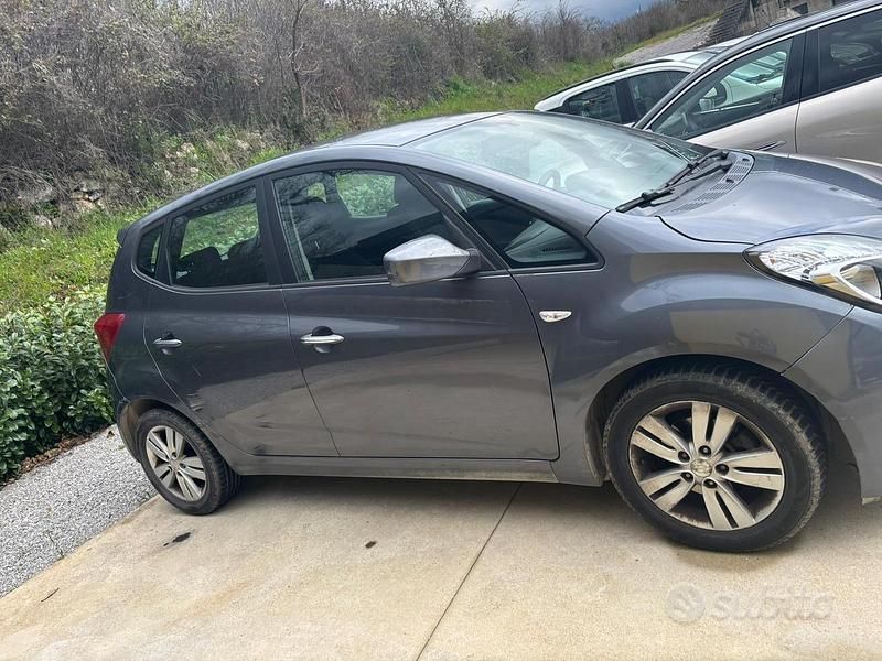 Usata Hyundai ix20 90 CV (66 kW) 2011 Grigio Utilitaria