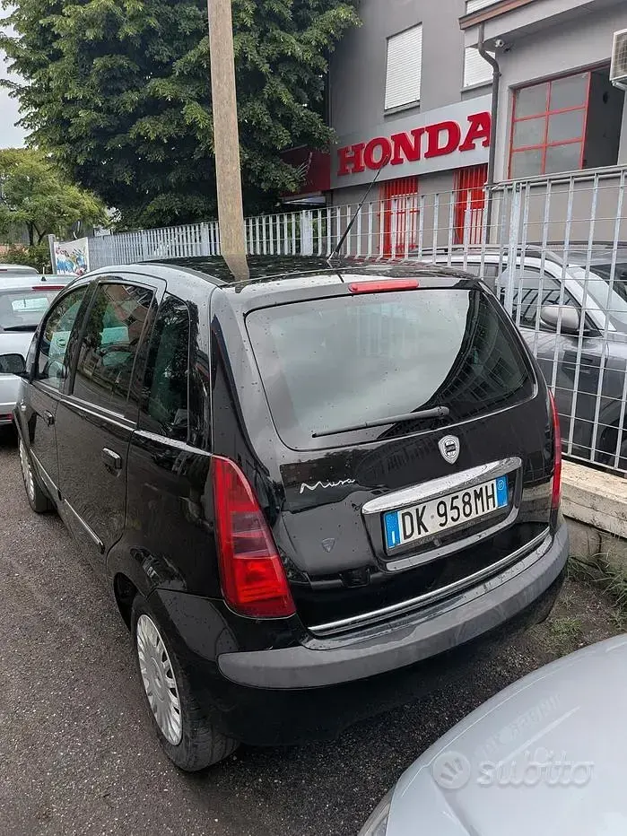 Usata Lancia Musa 95 CV (69 kW) 2007 Nero Monovolume