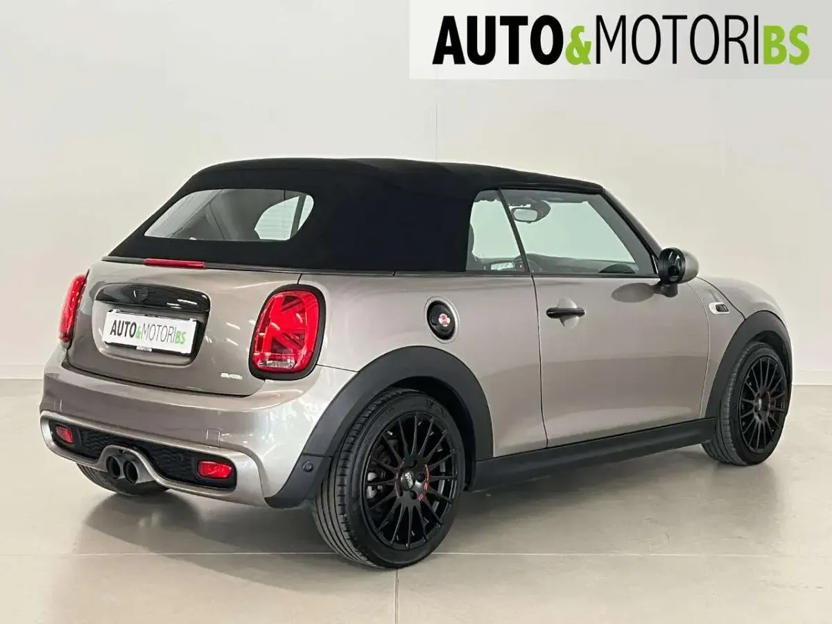 Usata Mini Cooper Cabriolet 192 CV (141 kW) 2017 Grigio Cabrio