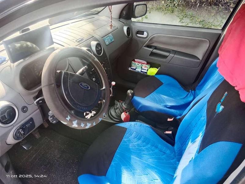 Usata Ford Fusion 68 CV (50 kW) 2003 Blu/azzurro Monovolume