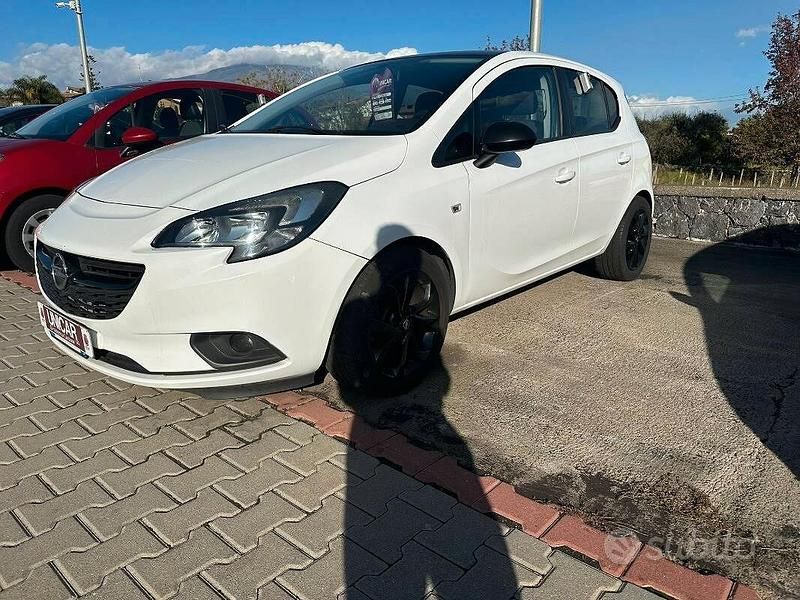 Usata Opel Corsa 75 CV (55 kW) 2017 Bianco Berlina