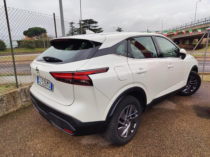 Usata Nissan Qashqai Acenta 140 CV (102 kW) 2022 Bianco SUV