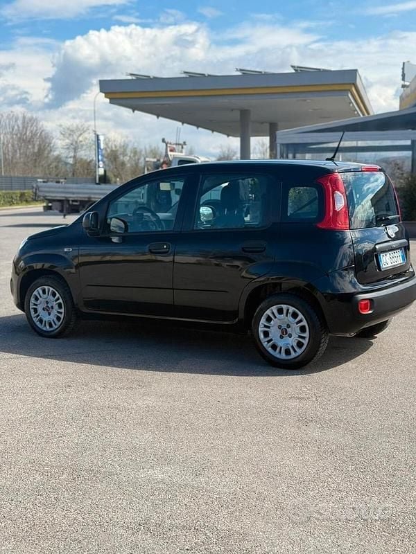 Usata Fiat Panda Lounge 69 CV (50 kW) 2020 Nero Utilitaria