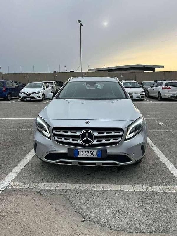 Usata Mercedes GLA200 136 CV (100 kW) 2017 Other SUV