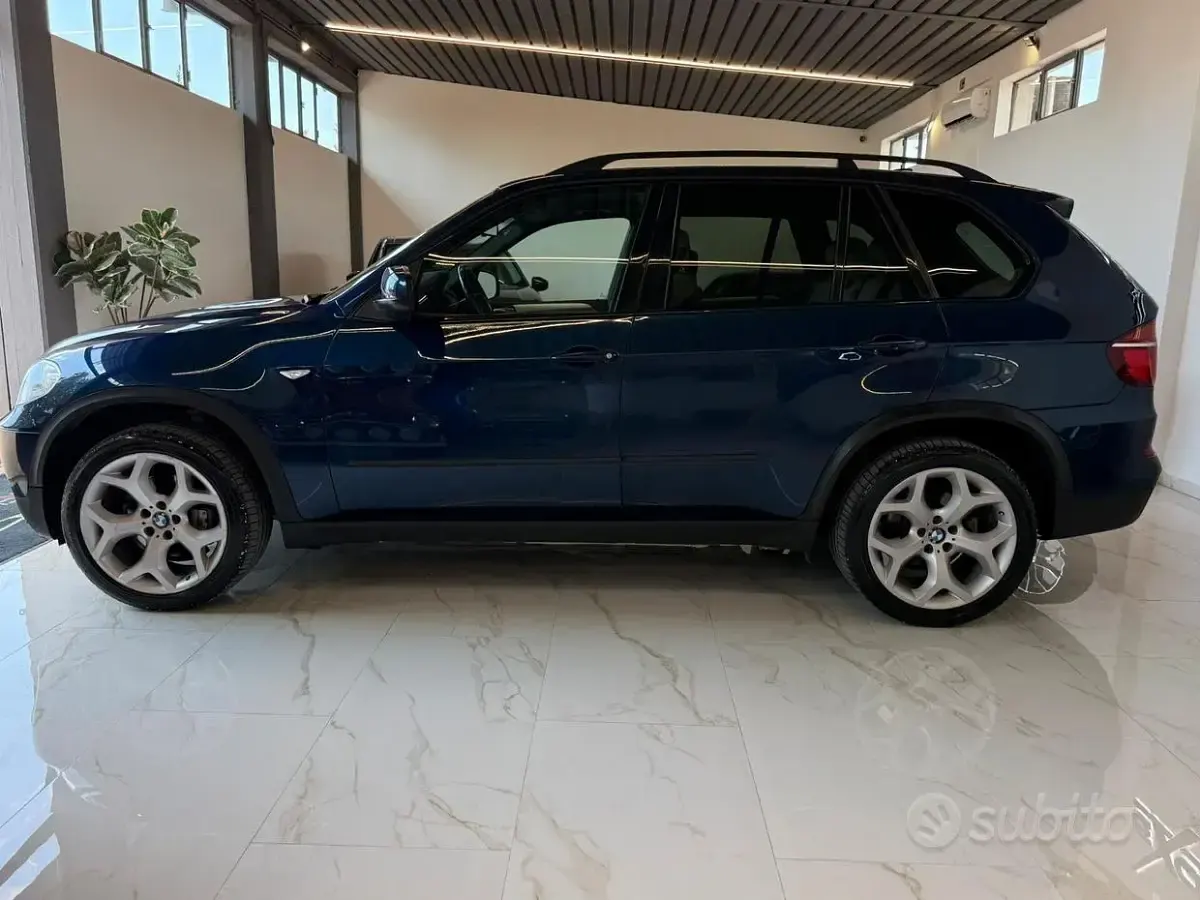Usata BMW X5 Comfort Edition 245 CV (180 kW) 2012 Blu/azzurro SUV