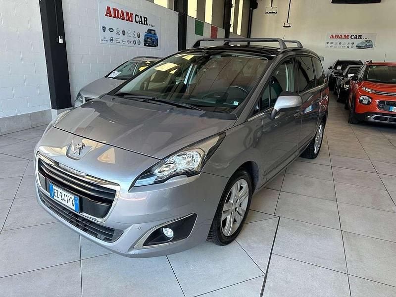 Usata Peugeot 5008 Access 114 CV (83 kW) 2015 Argento Monovolume