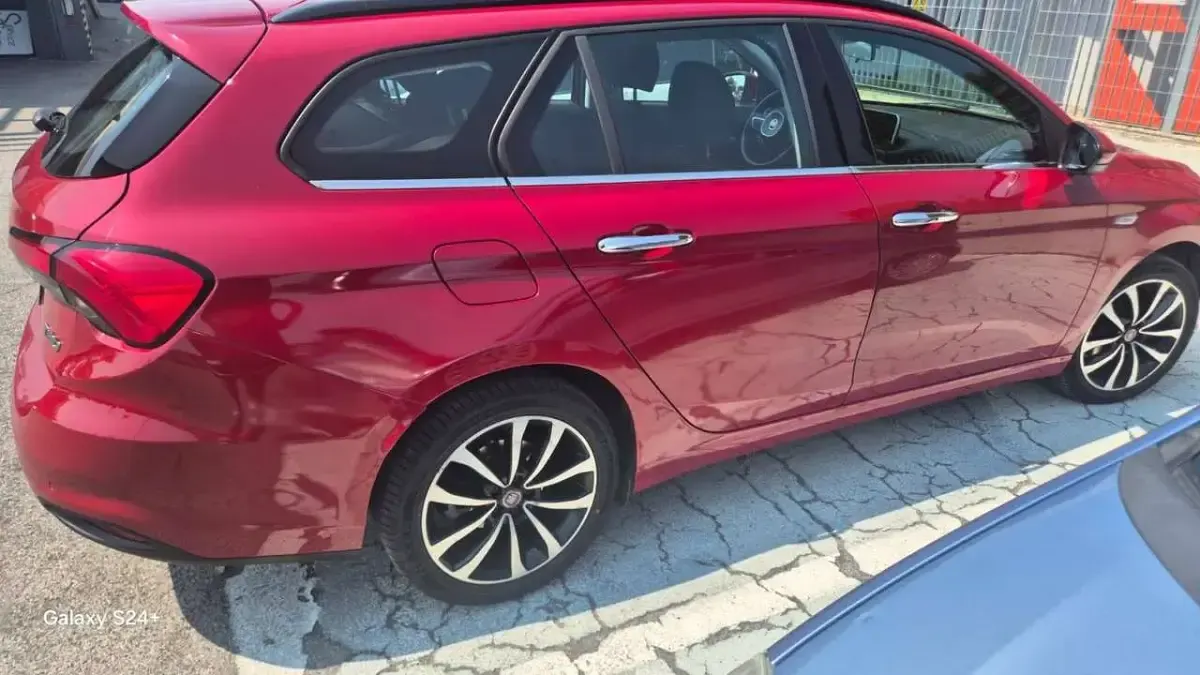 Usata Fiat Tipo Easy 120 CV (88 kW) 2017 Rosso Station wagon