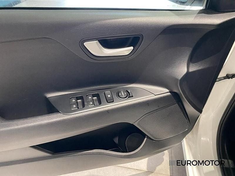 Usata Kia Rio 82 CV (60 kW) 2020 Bianco Berlina