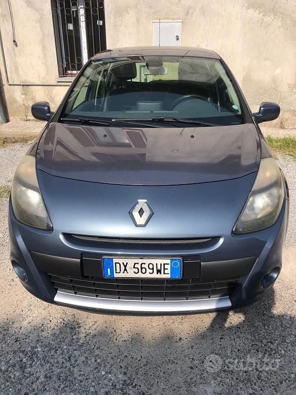 Usata Renault Clio II 101 CV (74 kW) 2009 Verde Utilitaria