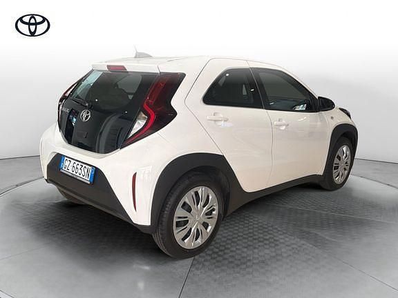 Usata Toyota Aygo X Active 72 CV (52 kW) 2025 Bianco SUV
