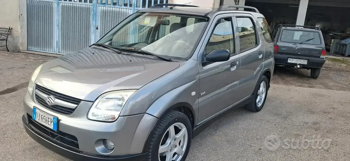Second-hand Suzuki Ignis GL 99 CP (72 kW) 2007 Gri Hatchback