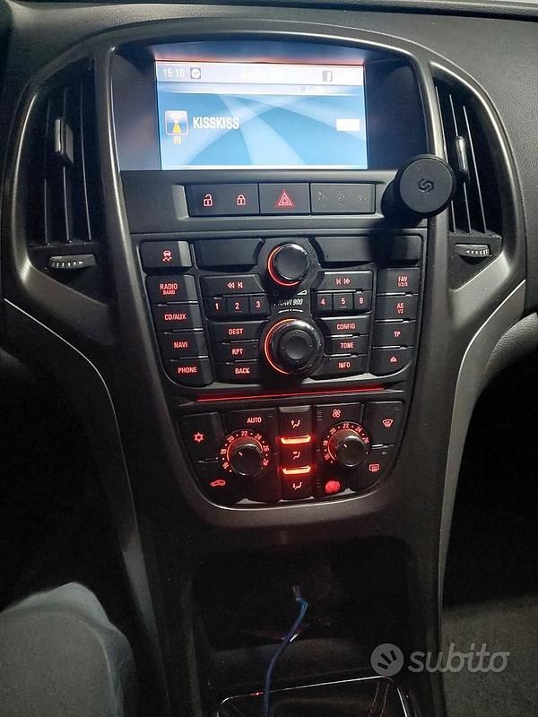 Usata Opel Astra Sport 125 CV (91 kW) 2012 Grigio Station wagon