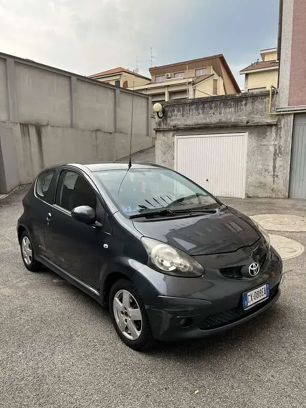 Usata Toyota Aygo 68 CV (50 kW) 2005 Utilitaria
