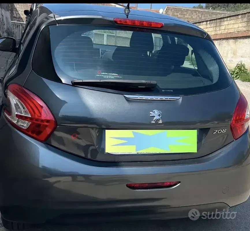 Usata Peugeot 208 Active 92 CV (67 kW) 2015 Utilitaria