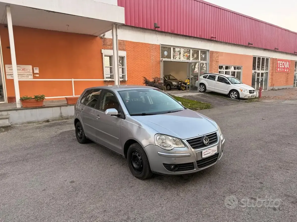 Usata VW Polo Trendline 69 CV (50 kW) 2006 Utilitaria